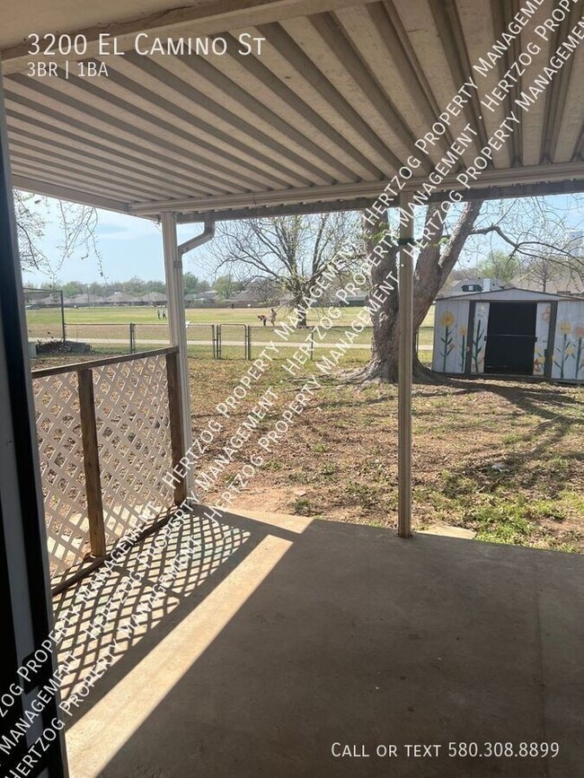 Building Photo - 3200 El Camino St