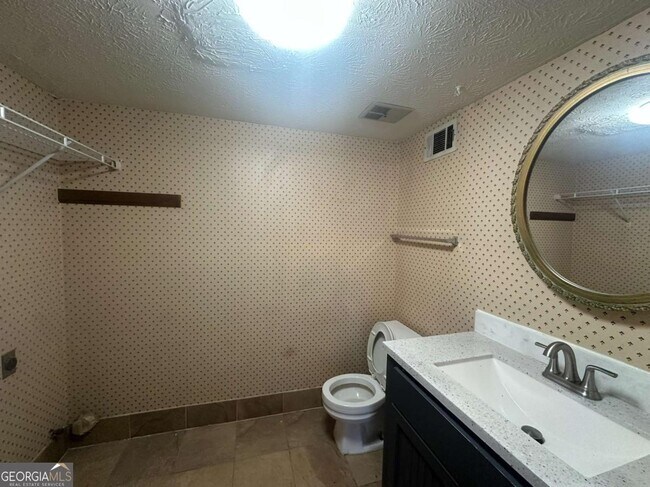 Building Photo - 313 Ridge Trail