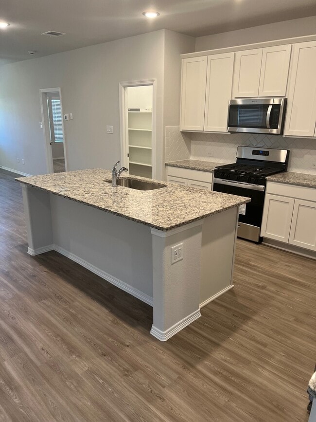 Building Photo - 10722 Violet Bloom Dr