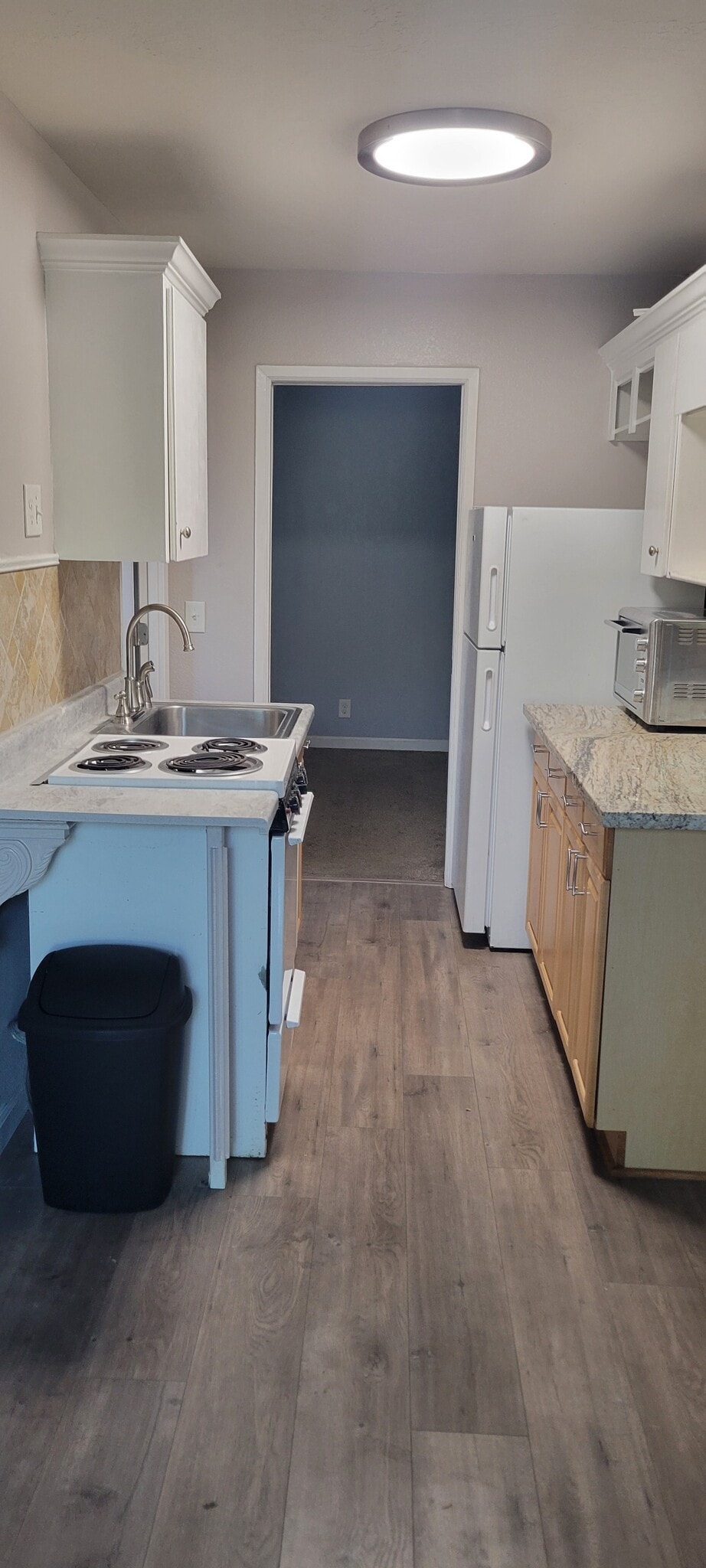 Building Photo - 5821 Chesbro Ave