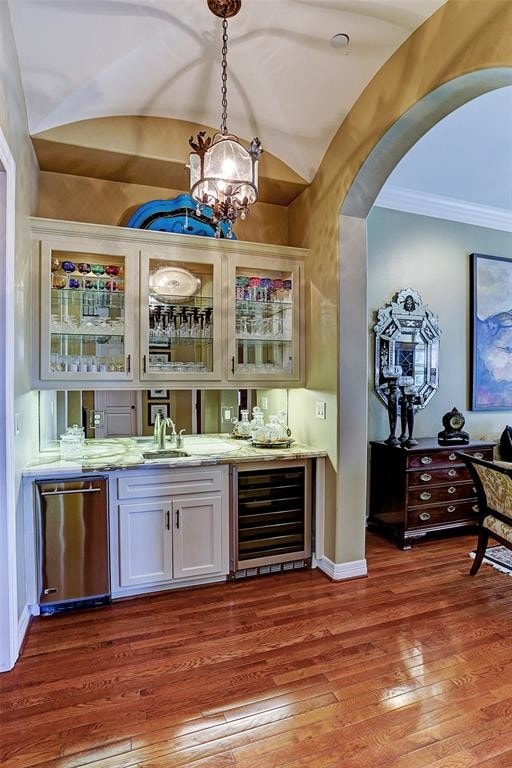 Building Photo - 100 S Creekside Ct