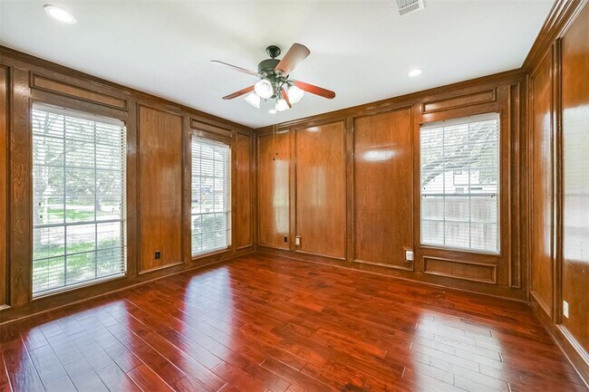 Building Photo - 4003 Bountiful Crest Ln