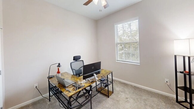 Building Photo - Charming 3BR Townhome in Championsgate