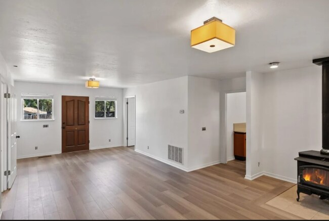 Building Photo - 20500 Cachagua Rd