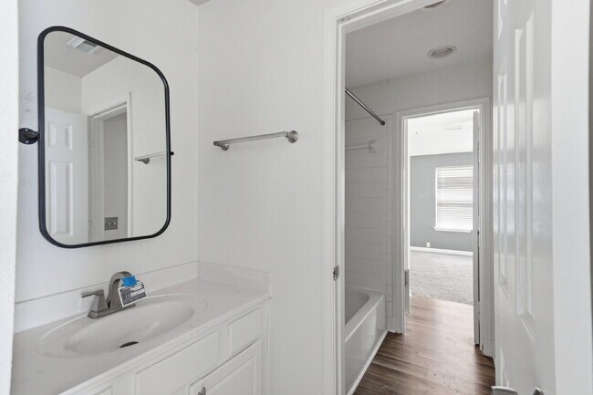 Building Photo - 11602 Canyon Mills Dr