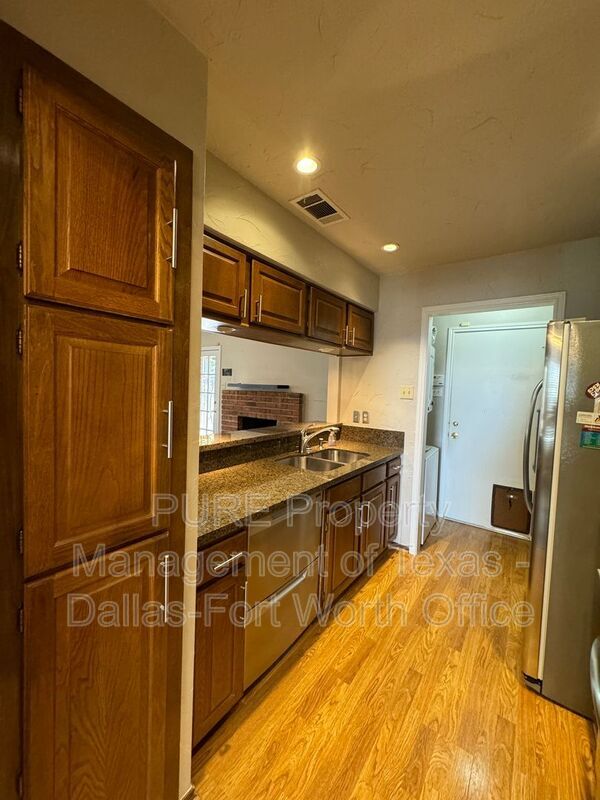 Building Photo - 6308 Winton St