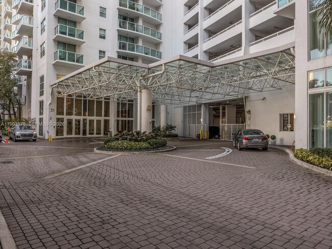 Building Photo - 31 SE 5th St