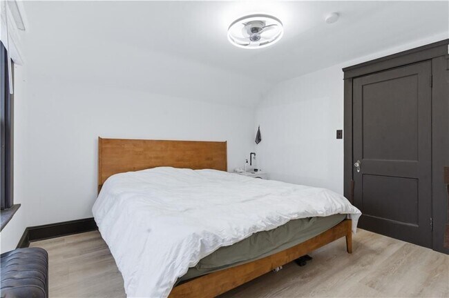 Building Photo - 44 Holburn Ave