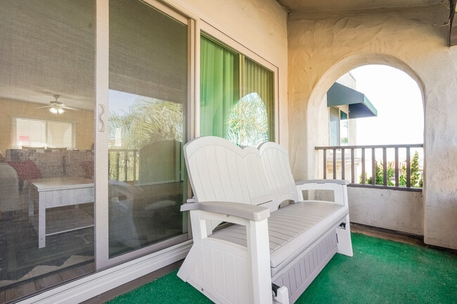 Building Photo - 2530 Clairemont Dr