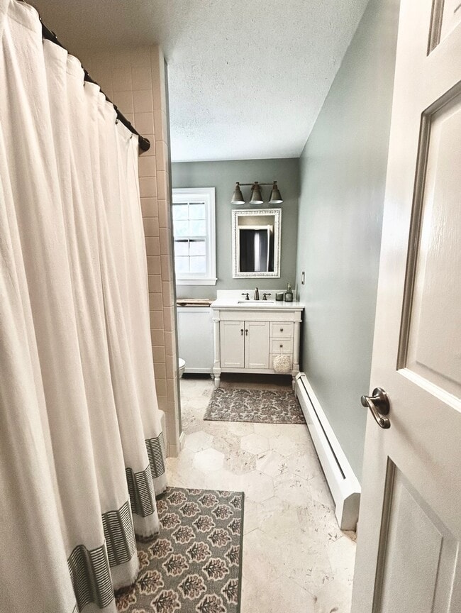 Building Photo - 54 Doane Rd