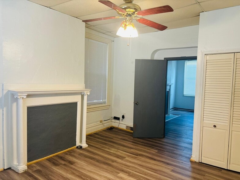 Building Photo - 5551 Columbo St