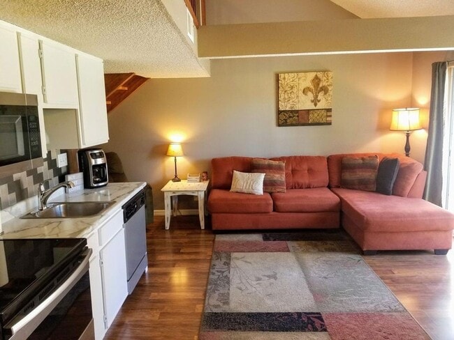 Building Photo - Furnished 2 Bedroom 2 Bath Apartment in Branson MO