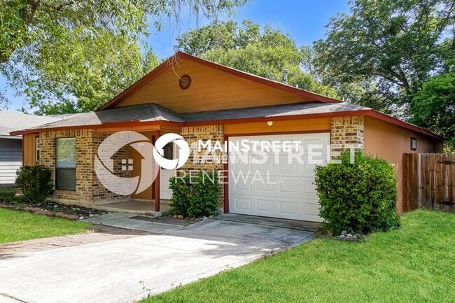 Building Photo - 9054 Chinon