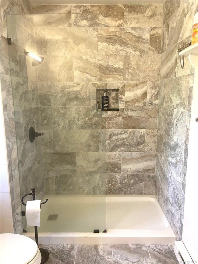 Building Photo - 46 Patricia Ln