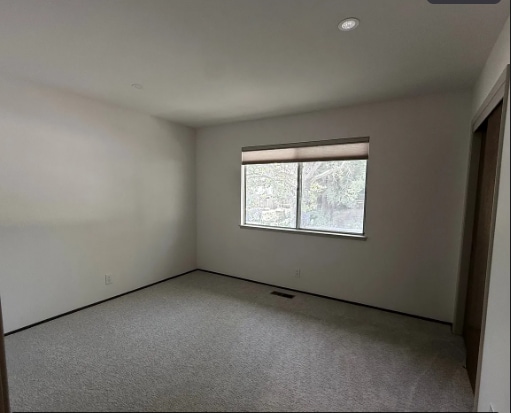 Building Photo - 592 Old Orchard Dr