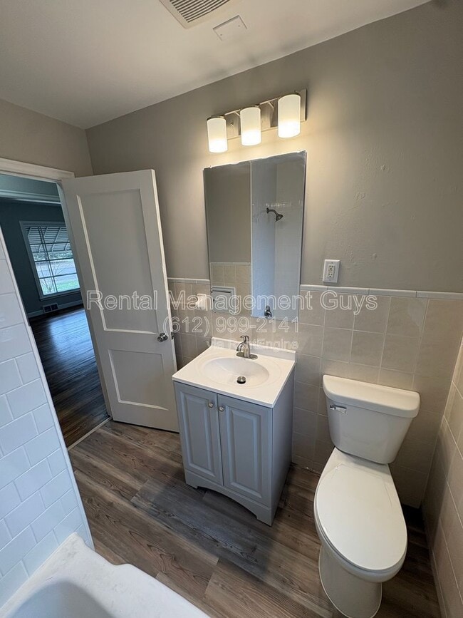 Building Photo - 4534 Zane Ave N