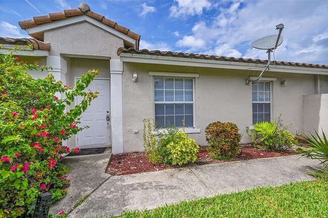 Building Photo - 5642 NW 118th Dr