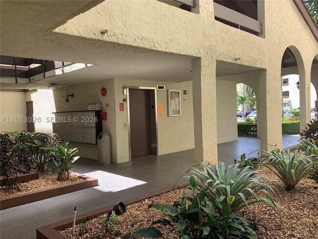 Building Photo - 8933 SW 123rd Ct