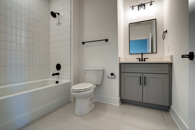 Building Photo - Madison new construction in gated community, pet friendly, 2 car garage