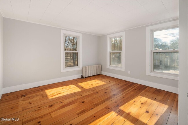 Building Photo - 232 Main St