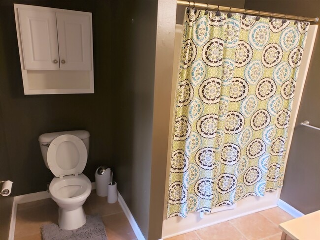 Building Photo - 701 Masters Row