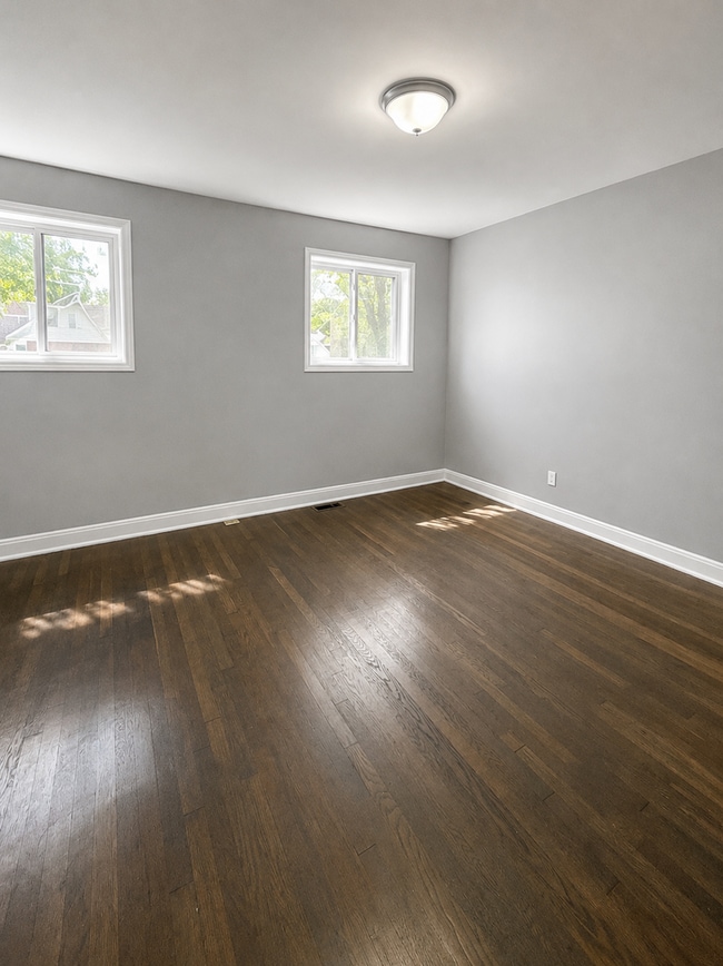 Building Photo - Beautifully Updated 3 Bedroom Home with Finished Basement
