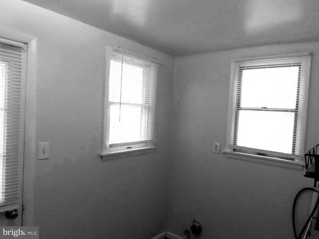 Building Photo - 8220 Cornwall Rd