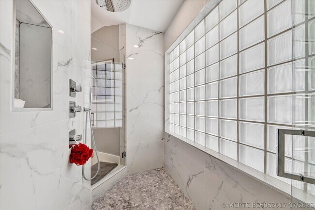 Building Photo - 10370 NW 50th Ct