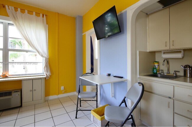 Building Photo - 7300 Ocean Terrace