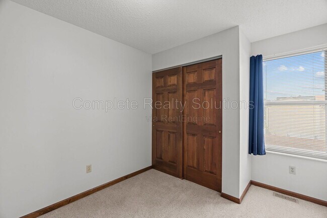 Building Photo - 254 Carmel Woods Dr