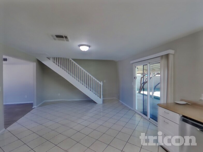 Building Photo - 3644 N 89th Ave