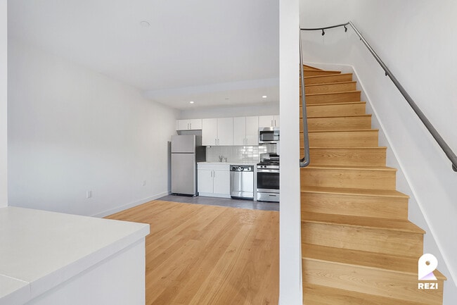 Primary Photo - 80-20 134th St