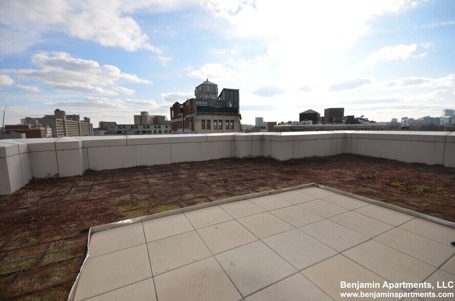 Building Photo - 1091 Boylston St