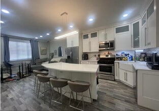 Building Photo - 125-10 18th Ave