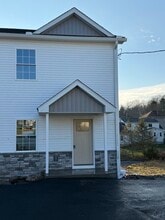 Building Photo - 19 Jackson St