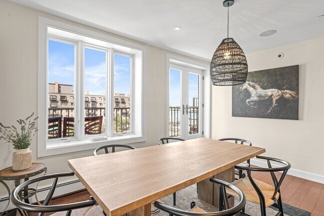 Building Photo - 33 Commercial Wharf