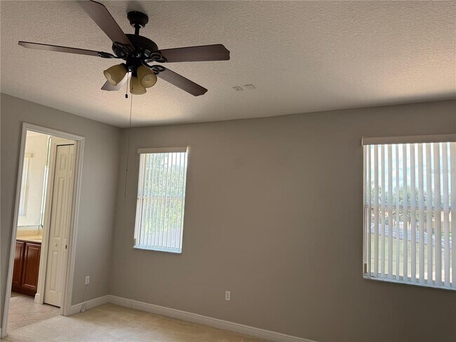 Building Photo - 3811 Eagle Isle Cir