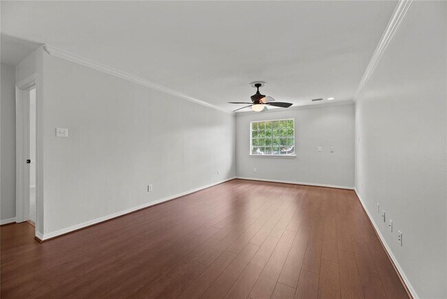 Building Photo - 1822 Lakebend Dr