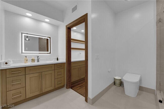 Building Photo - 2513 Wimbledon Dr