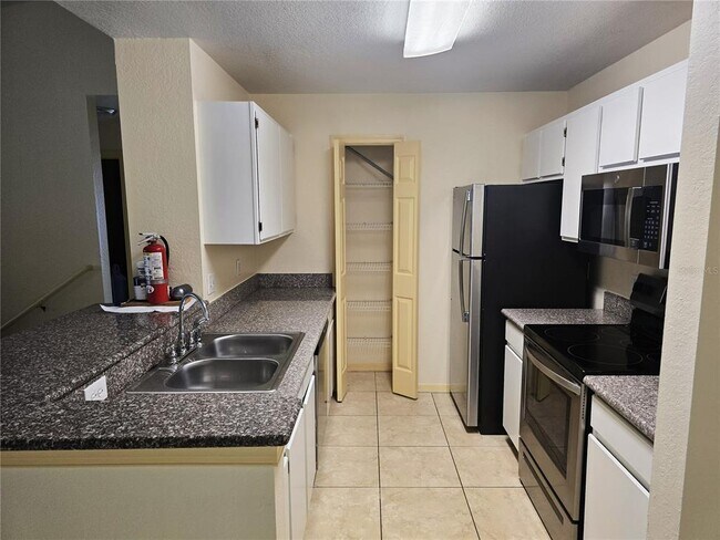 Building Photo - 7428 Vista Way