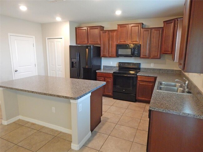 Building Photo - 10259 Strawberry Tetra Dr