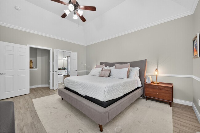 Building Photo - 25214 Evergreen Bend Dr