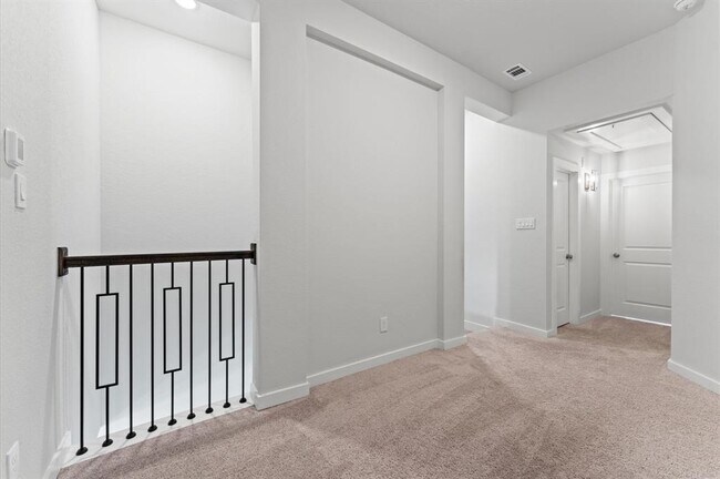 Building Photo - 16514 Lake Austin St