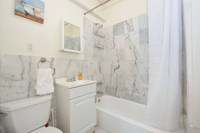 Building Photo - 485 9th Ave