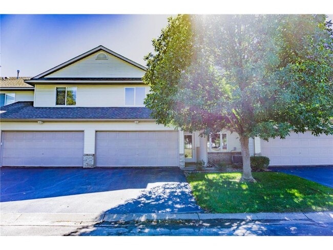 Building Photo - 1122 Crystal Pl W