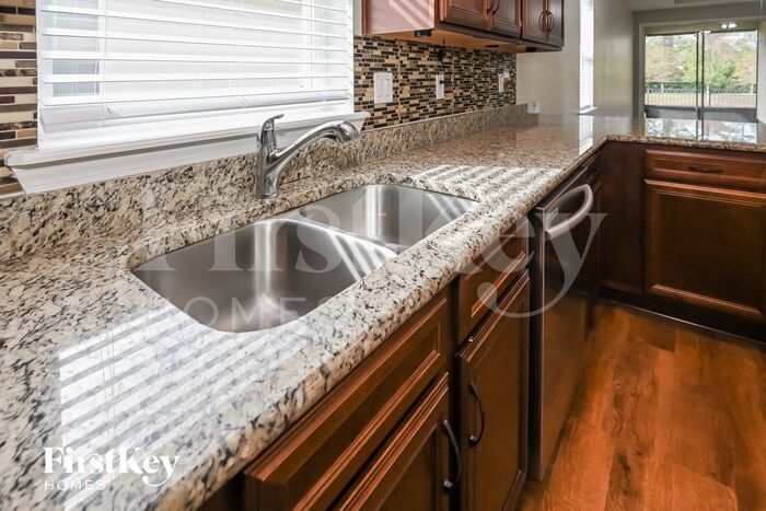 Building Photo - 205 Balearics Dr