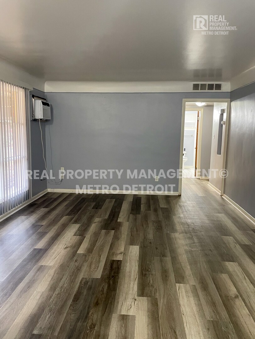 Building Photo - 25292 Orchard Grove St