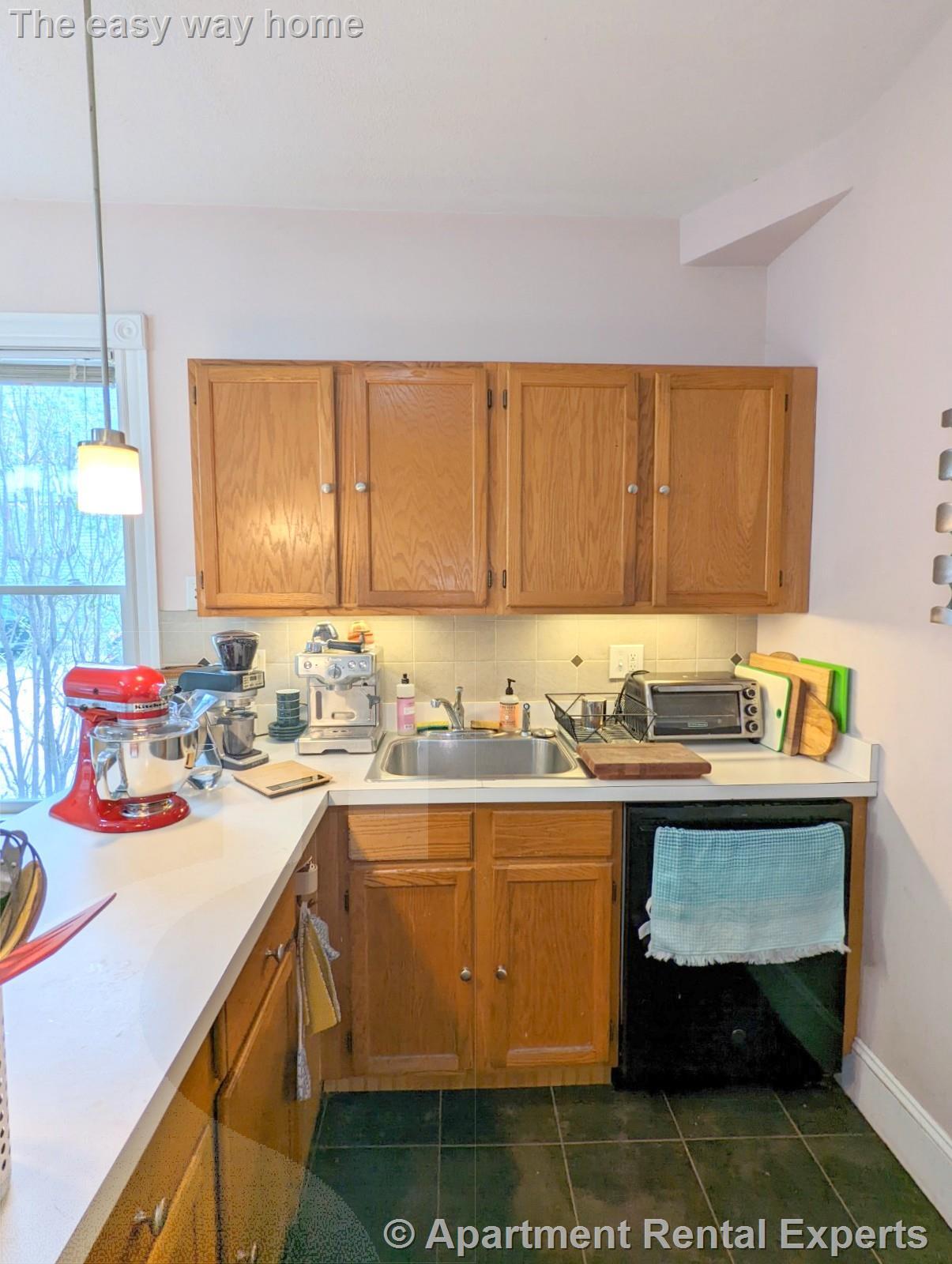 Building Photo - 392 Washington St