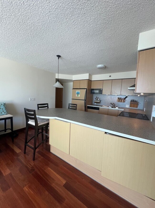 Building Photo - 247