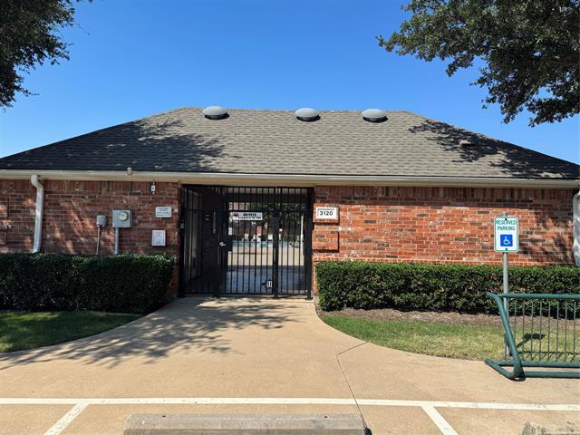 Building Photo - 5913 Big Pine Dr